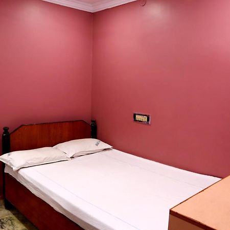 Vani Lodge Visakhapatnam Exteriör bild