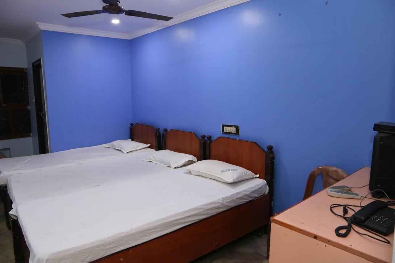 Vani Lodge Visakhapatnam Exteriör bild